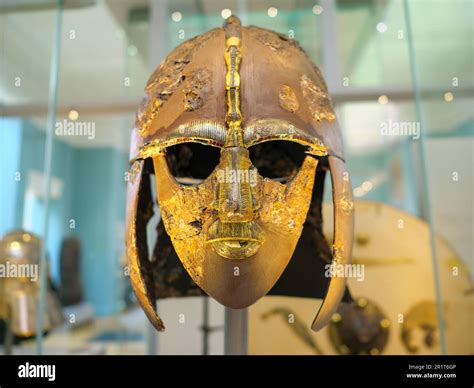  Das Schiff von Sutton Hoo: Ein monumentales Spiegelbild der Macht und des Todes?